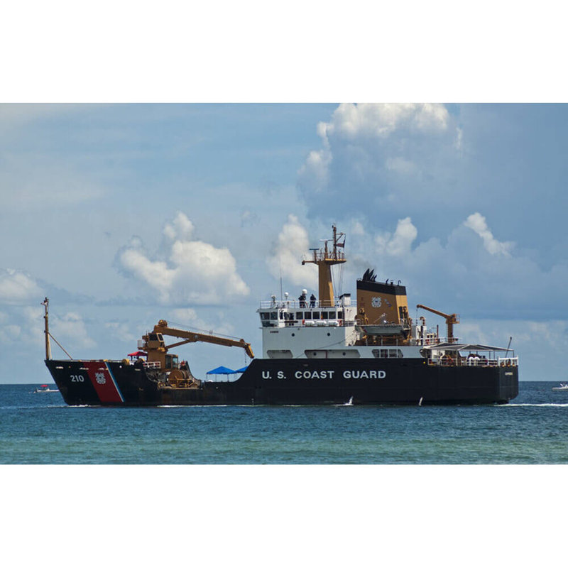 Cypress USCG (WLB-210), modèle de navire, H 10 po x l 30 po x P 5 po