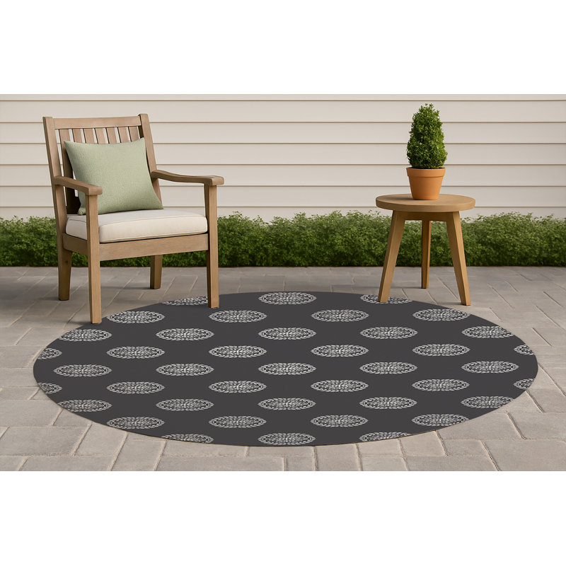 Maddy Non Slip Outdoor Rug, Round 5'