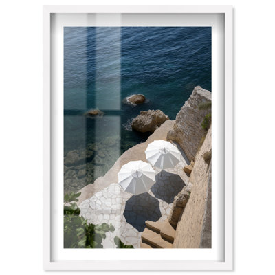 «Cliffside Umbrella I Shadowbox» par Notoriart