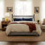 Lit tapissier pour chambre à coucher-402197764