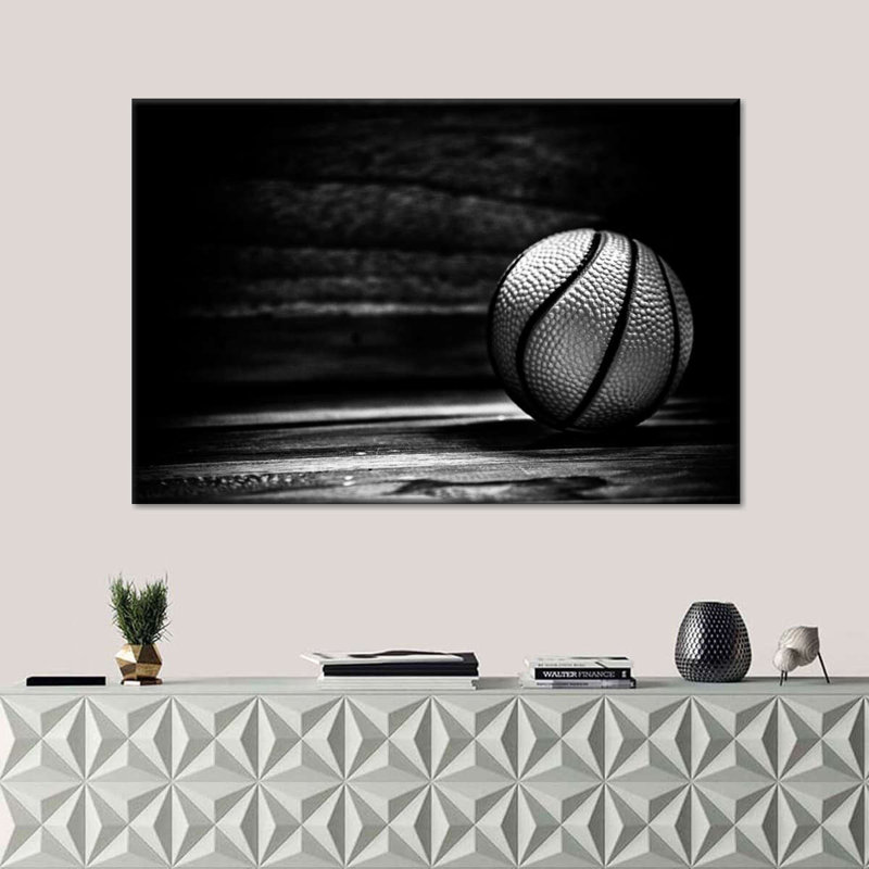 Basketball sur toile, H 34 po x l 51 po x P 1,25 po