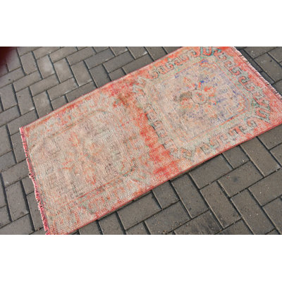 Tapis turc vintage fait à la main de style bohémien en beige rouge pour un décor unique en laine anatolienne