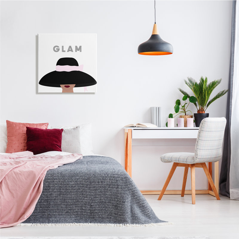 «Glam Text Fashionista» par Ashley Singleton - impression, H 24 po x l 24 po x P 1,5 po, Toile tendue