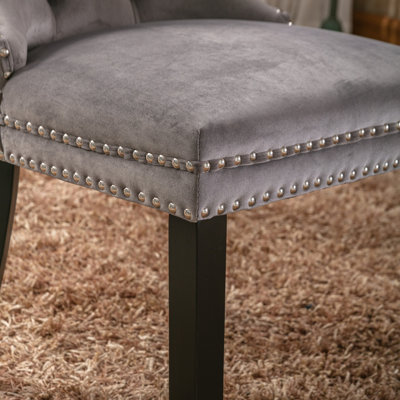 Chaise de salle à manger capitonnée avec garniture cloutée