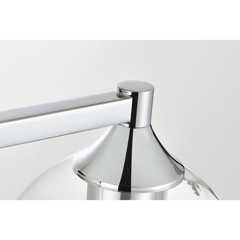 Lumière de meuble-lavabo à intensité variable, H 9 po x l 33 po x P 33 po, Chrome, Quatre lumières