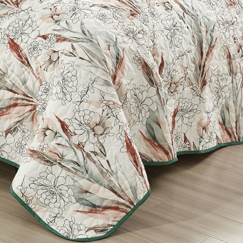 Sara Polyester Floral Coverlet, King Coverlet/Bedspread + 2 King Shams