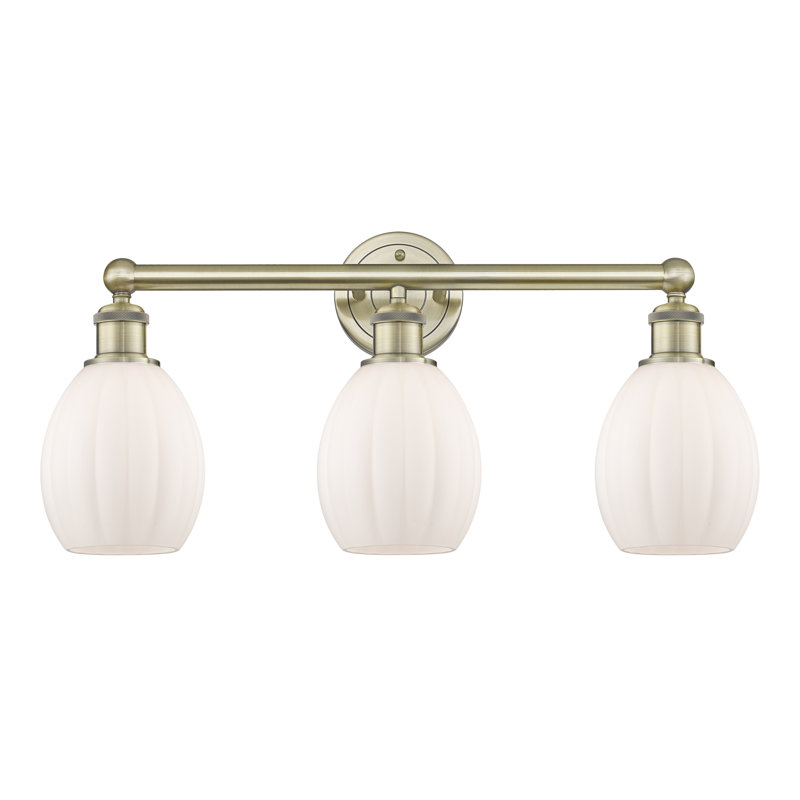 Éclairage pour salle de bain 3 lumières à intensité variable en métal l 23,5 po Bolduc, Blanc mat, Laiton antique