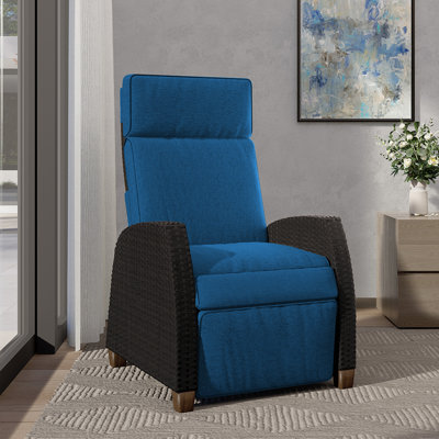 Wicker Outdoor Lounge Chair