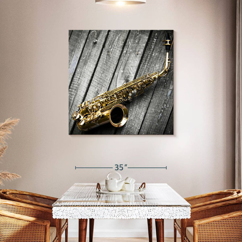 Saxophone alto Abarca, H 39 po x l 39 po