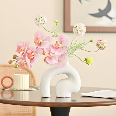 Ornements de fleurs simulées