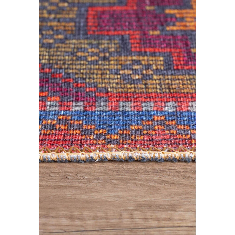 Tapis décoratif rouge Ottilie, Rectangle 4 pi 8 po x 6 pi 3 po