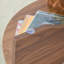 Table basse ronde moderne en verre trempé avec base en éventail et tablette de rangement ouverte-837895556-837895554