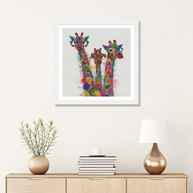 «Rainbow Splash Giraffe Trio» - reproduction, Papier blanc, H 24 po x l 24 po x p 1 po