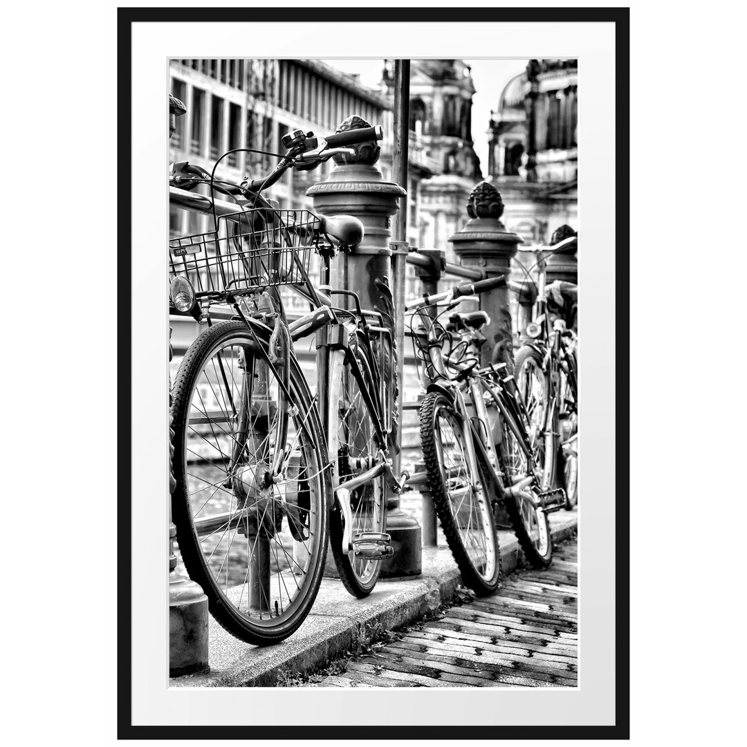 Gerahmtes Poster Fahrrad Bahnhof, BMX Bahnschiene