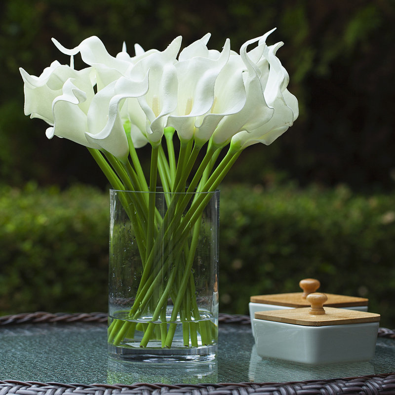 Lily Arrangement in Vase, White
