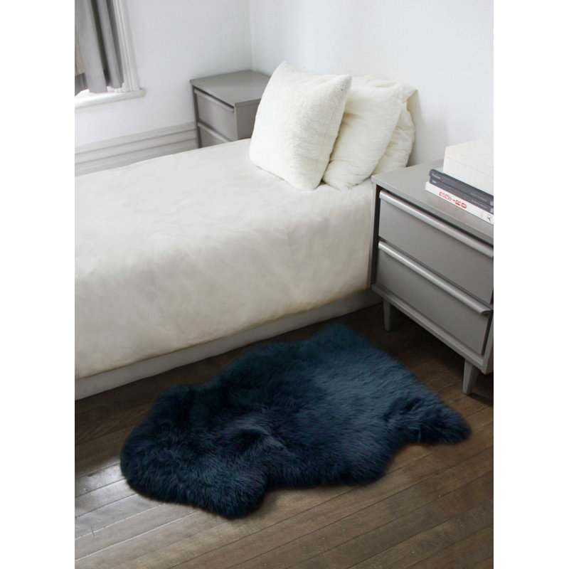 Haghni Navy New Zealand Natural Sheepskin Rug, Novelty 2' x 3'