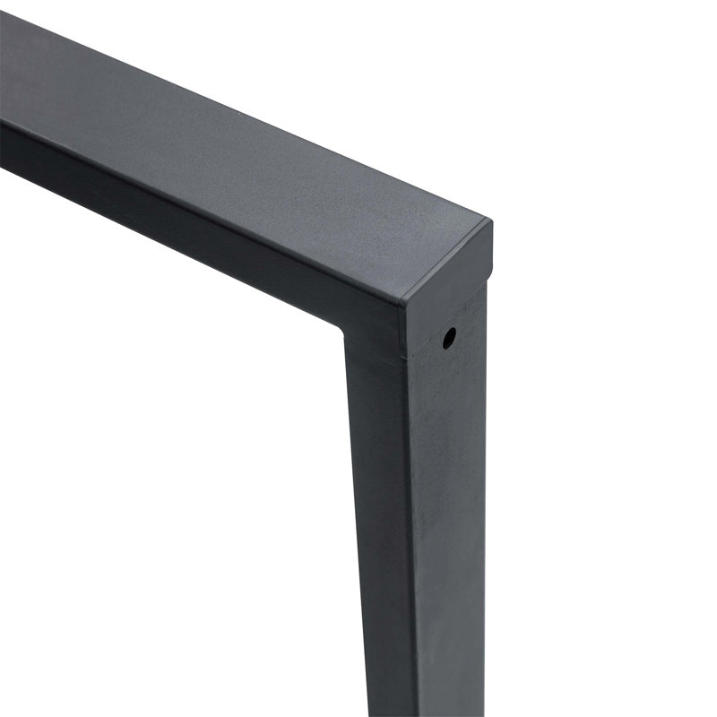 Ensemble de salle à manger minimaliste rétro avec plateau de table spécialement texturé et pieds en métal robuste, jumelé à des chaises en tissu confortables pour un usage domestique.