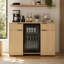 Meuble-bar moderne cannelé de 135 cm de large avec emplacement pour mini-réfrigérateur, tiroirs et pieds réglables — Mini-réfrigérateur non inclus