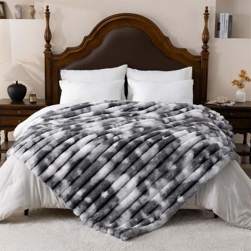 Machine Woven Throw Blanket, Grey