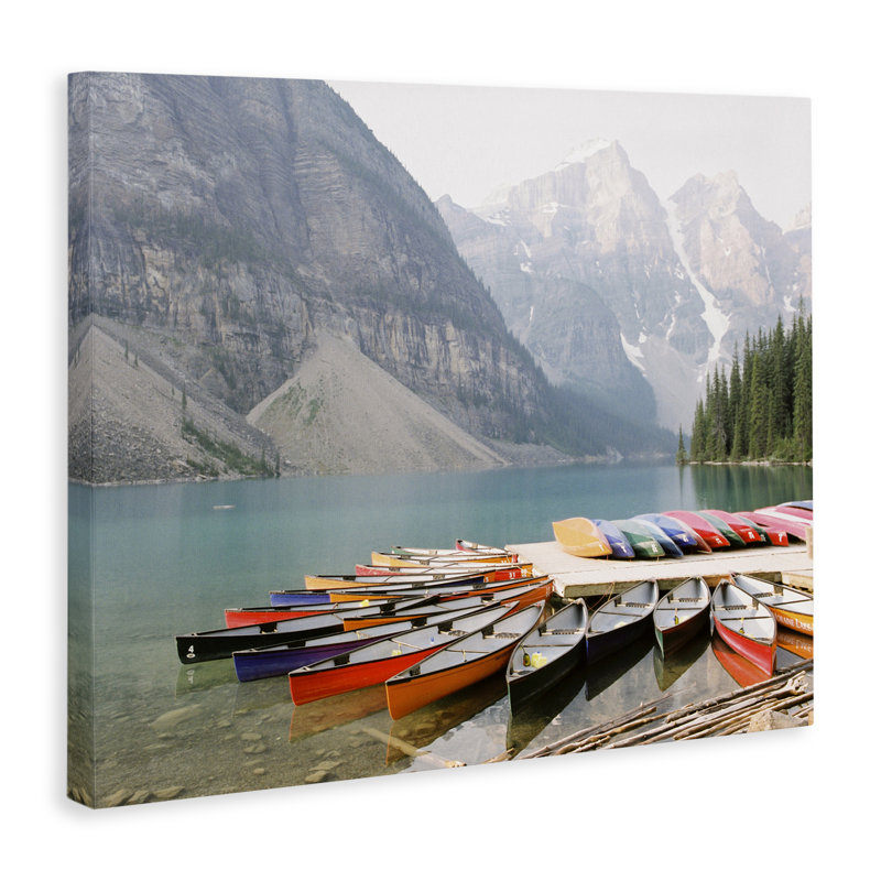 Art mural sur toile Cliffside Canoe Dock par Justine Milton, H 36 po x l 48 po