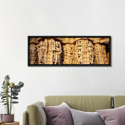 Reproduction de photo sur toile tendue, "sculptures sculptée sur un mur d’une temple, monsieur temple, ranakpur, rajasthan, inde'», reproduction de photo sur toile tendue