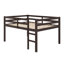 Lit mezzanine en bois avec échelle-597268896