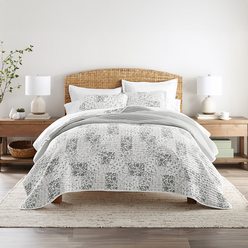 Quilt Coverlet Set All Season Patterned Reversible Microfiber Ultra Soft Bedding in Patchwork, Gray