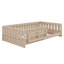 Lit plateforme simple avec garde-corps et tablettes de rangement, lit au sol avec clôture semi-fermée pour garçons filles-490775836-490775839