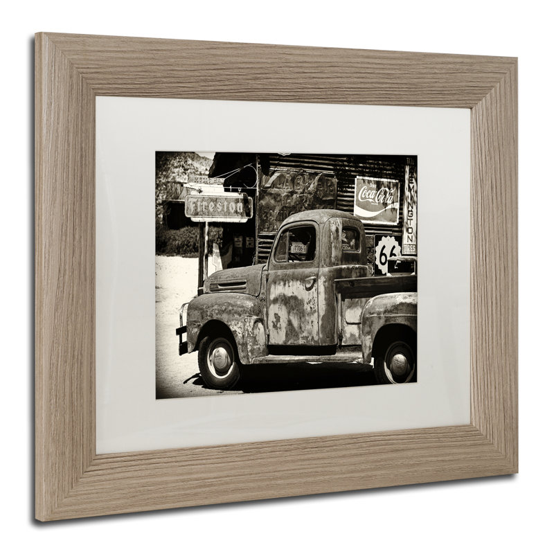 Camion américain, reproduction de photo encadrée, H 11 po x l 14 po x P 0,5 po, Blanc, Cadre noir