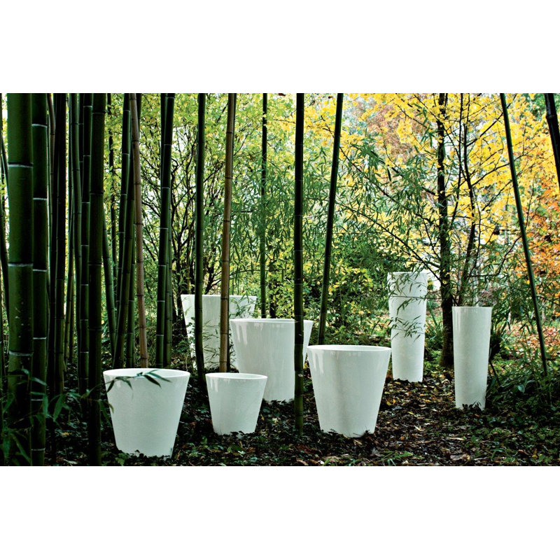 Pot à fleurs en plastique Newpot, H 16,75 po x l 27,75 po x P 27,75 po