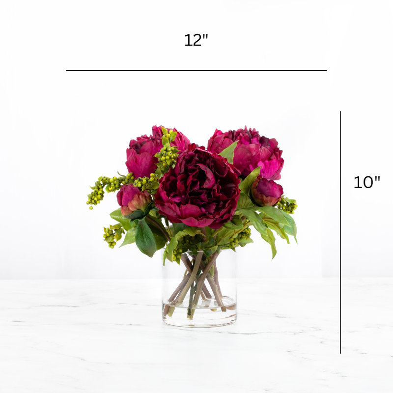 Arrangement de fausses pivoines dans un vase, Rouge