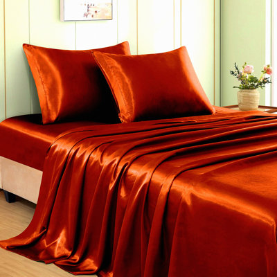 Luxury Queen Bedding Set - Soft Cooling Sheets with Deep Pockets - 4 Piece Bed Sheet Set with Fitted Sheet, Flat Sheet, and Pillowcases