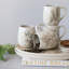 Tasse en grès gravé Batula