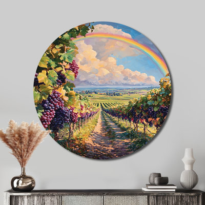 Arc-en-ciel au-dessus des vignes - art mural rond en métal arc-en-ciel pour le salon