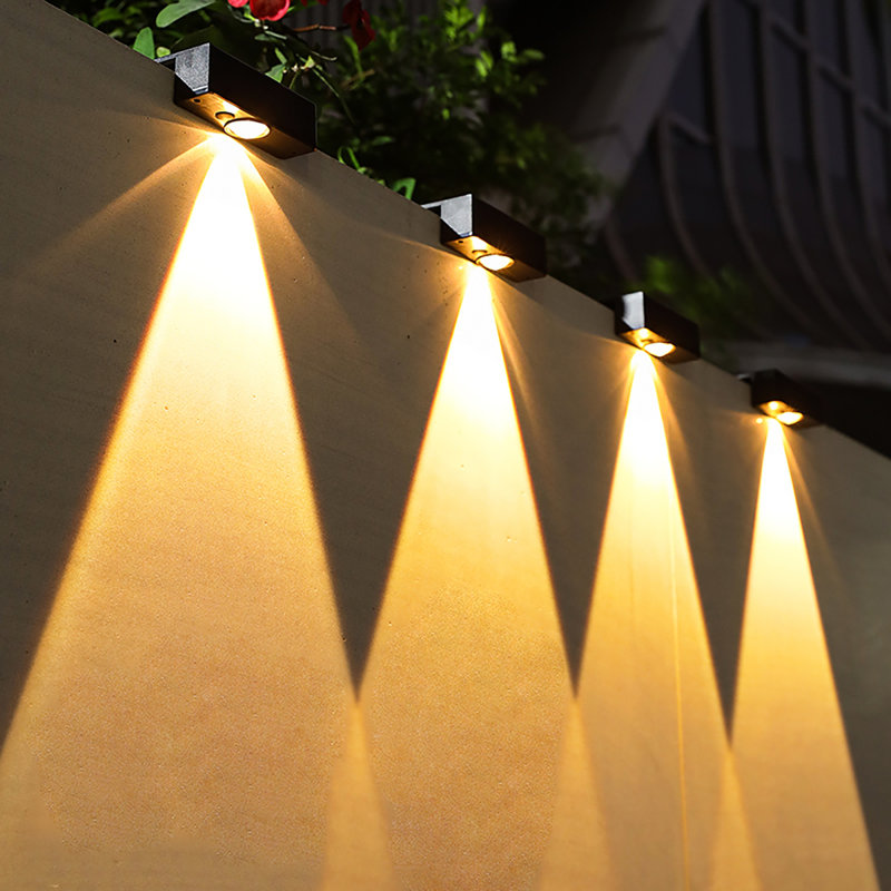 1.6'' Solar Powered Integrated LED Flashlight 4-Pack Deck Lights