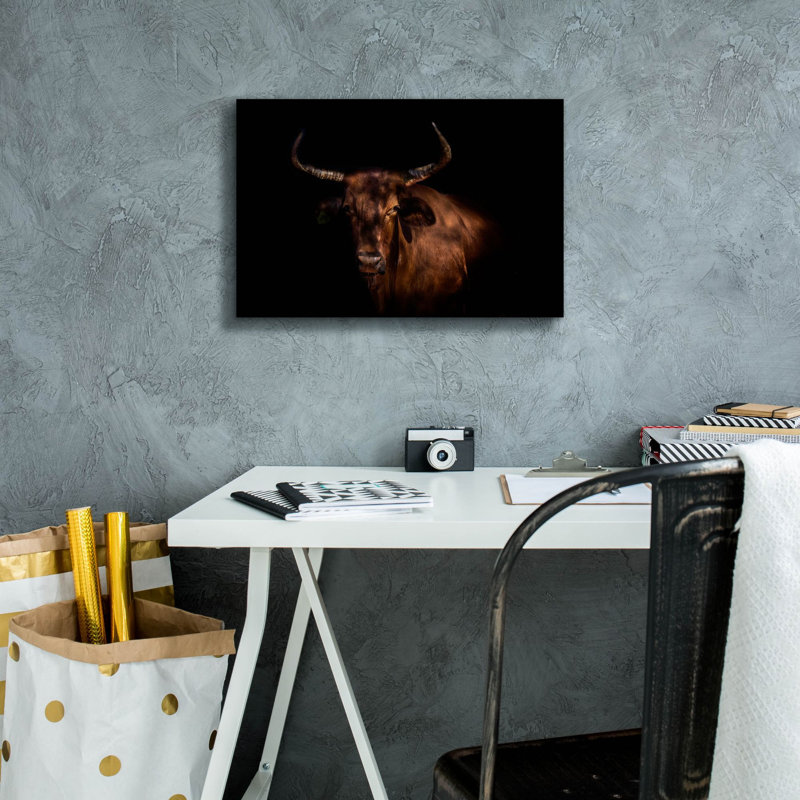 Art mural sur toile Latitude Run® «Thoughtful Cow» par Epic Portfolio, H 12 po x l 18 po x P 0,75 po