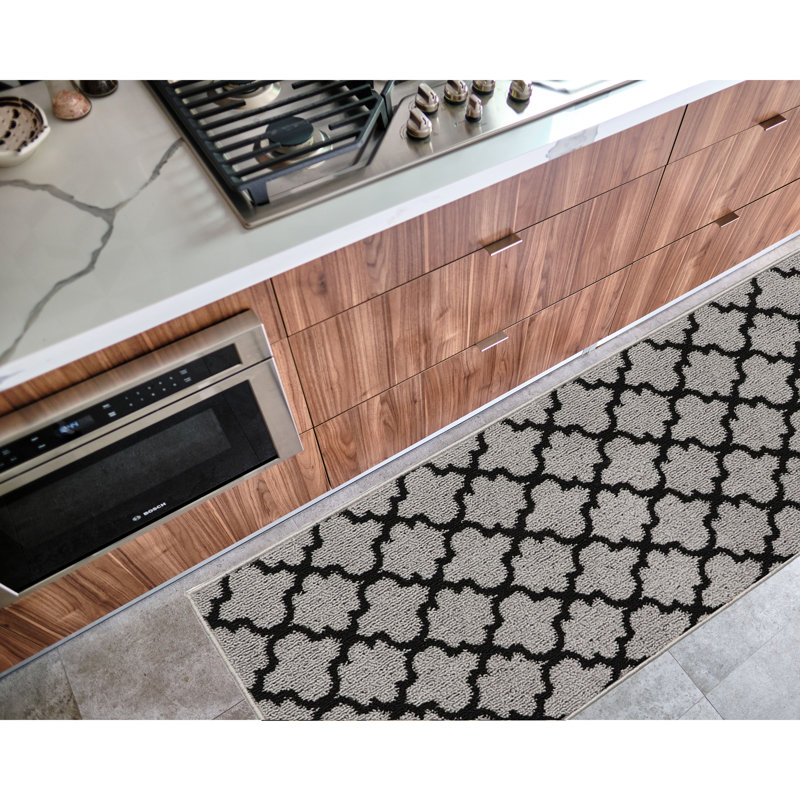 Tapis de cuisine en laine effet arabesque, Tapis de couloir 4 pi x 1 pi 7 po, Gris / noir