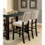 Chaise de bar Rustic Charm avec revêtement en lin ivoire et garniture cloutée, un ajout parfait à votre cuisine ou à votre bar.