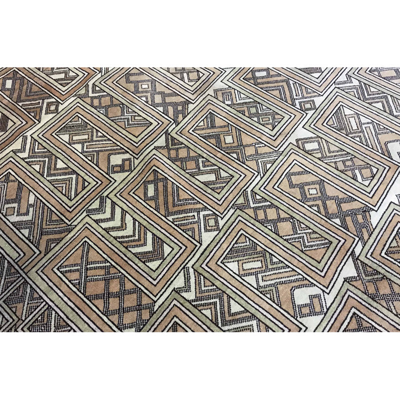 Hand-Knotted High-Quality Gray Area Rug