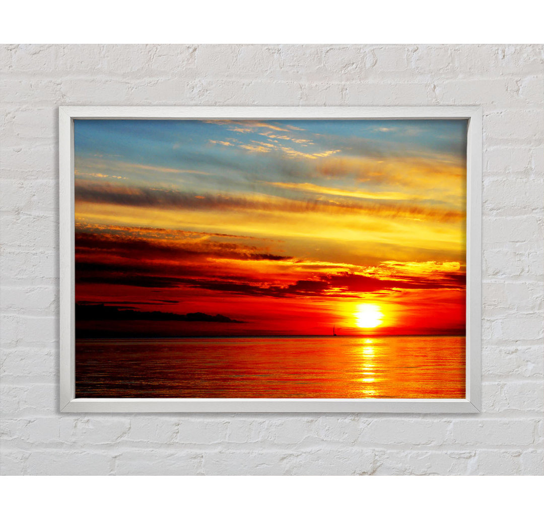 Distant Ocean Sailboat Sunset - Einzelner Bilderrahmen Kunstdrucke auf Leinwand