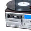 Centre de musique avec tourne-disque à 3 vitesses Victor CDR-4200 Cosmopolitan avec lecteur de disques à 3 vitesses, lecteur CD / MP3 / cassette, radio AM / FM, double entrée et sortie Bluetooth, lecture et enregistrement USB et haut-parleurs stéréo 