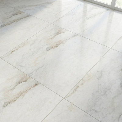 Daphne White Honed 18x18 Marble Tile