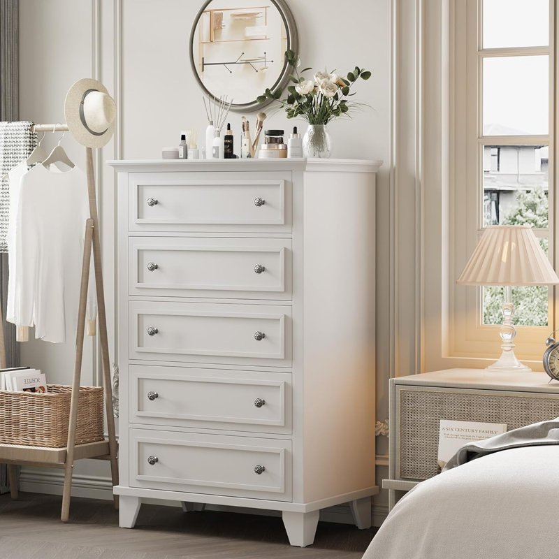 Commode blanche à 5 tiroirs pour la chambre à coucher, commode en bois et commodes à tiroirs profonds, commode de commode moderne avec poignées en métal pour le salon, le couloir, le vestibule