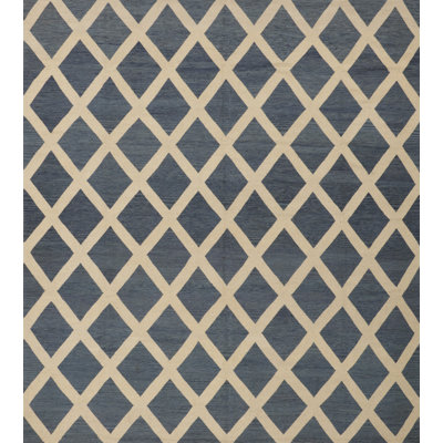Geometric Area Rug in White/Blue