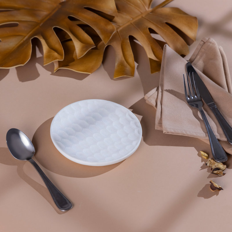 Plateau rond moyen en marbre blanc, H 1 po x l 6 po x P 6 po