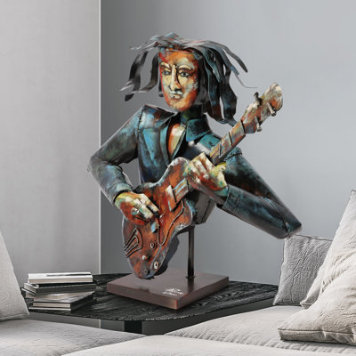Figurines & Sculptures