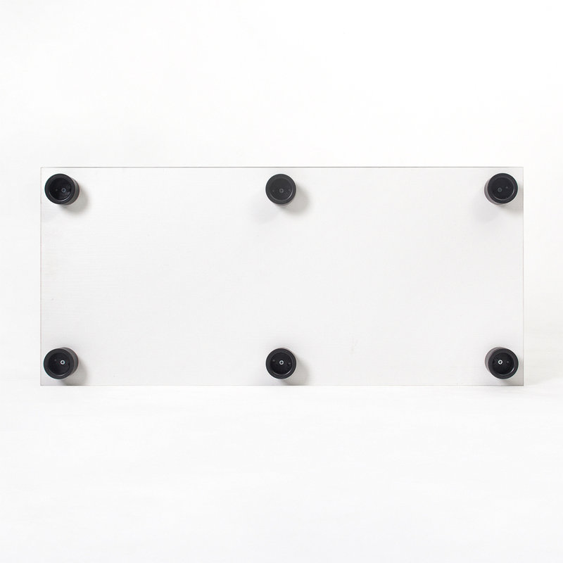 Vitrine à deux portes avec 3 tablettes