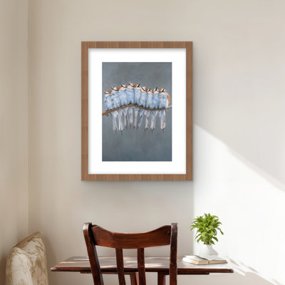 «Bunch of Small Birds on a Branch - Beige Bird», reproduction encadrée