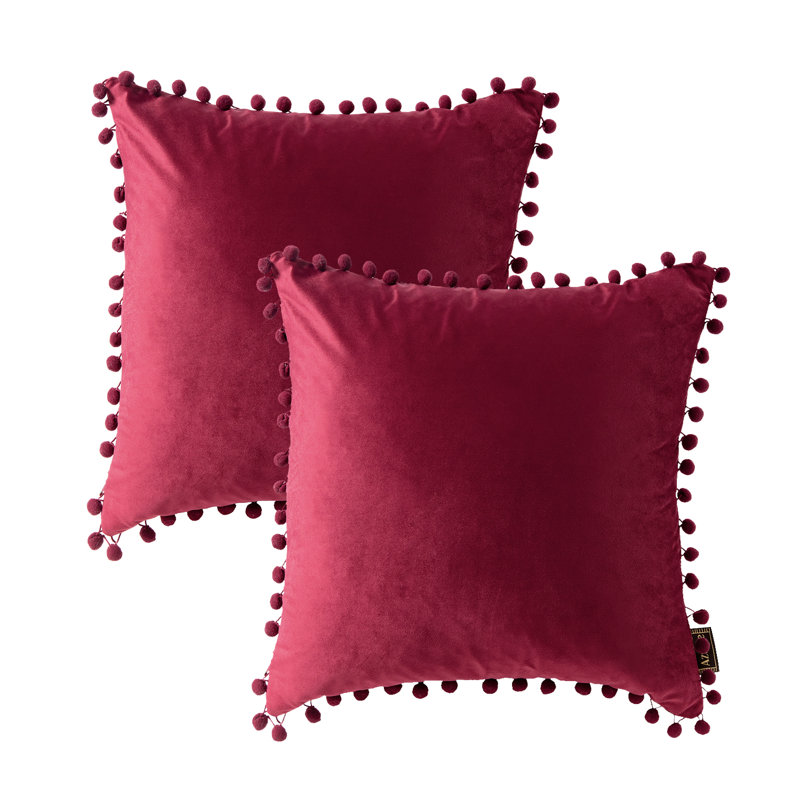 Coussin Silky Velvet Series Pom-poms, Carré 18 po, Rouge foncé, Housse de coussin et insert