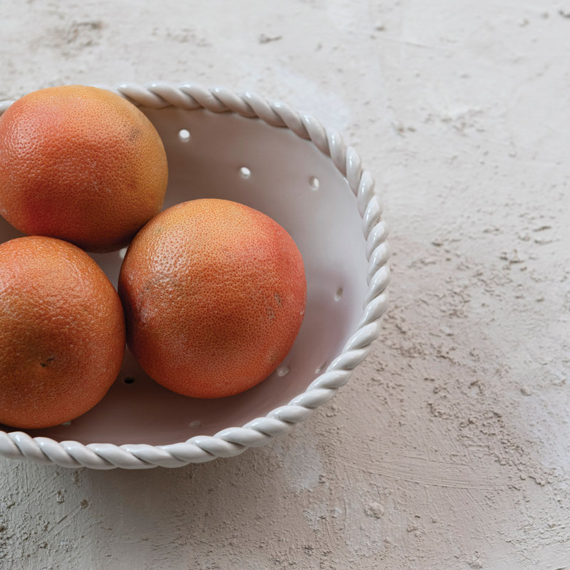Stoneware Colander with Twisted Edge